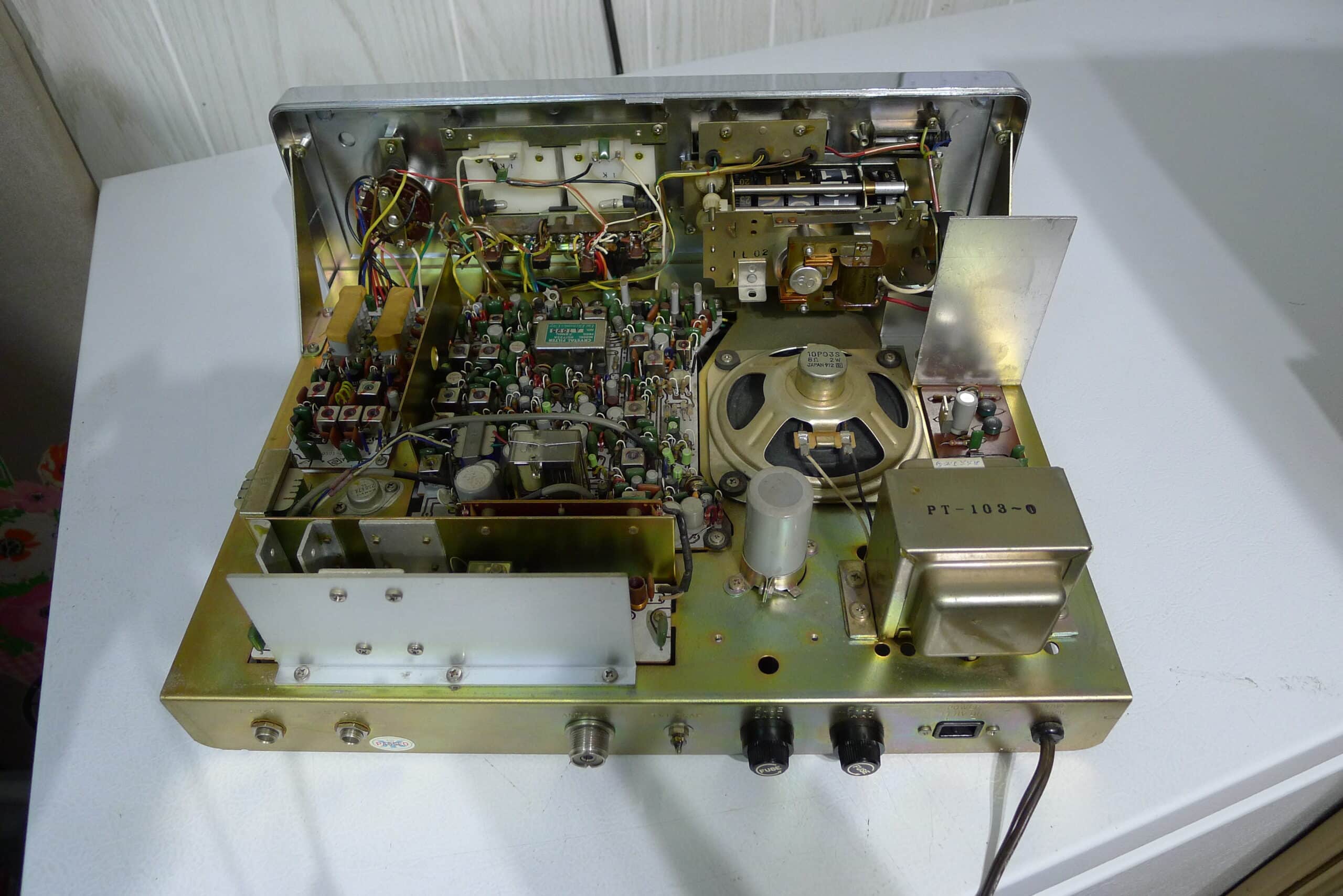 Pearce Simpson Simba CB radio with microphone