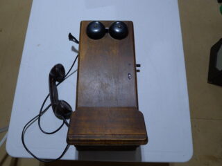 P1120281.JPG-Antique-wooden-telephone