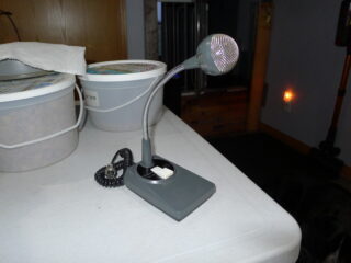 P1120365.JPG-Yaesu-YD-148-microphone