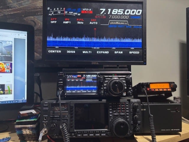 Yaesu FTdx10 HF Transceiver