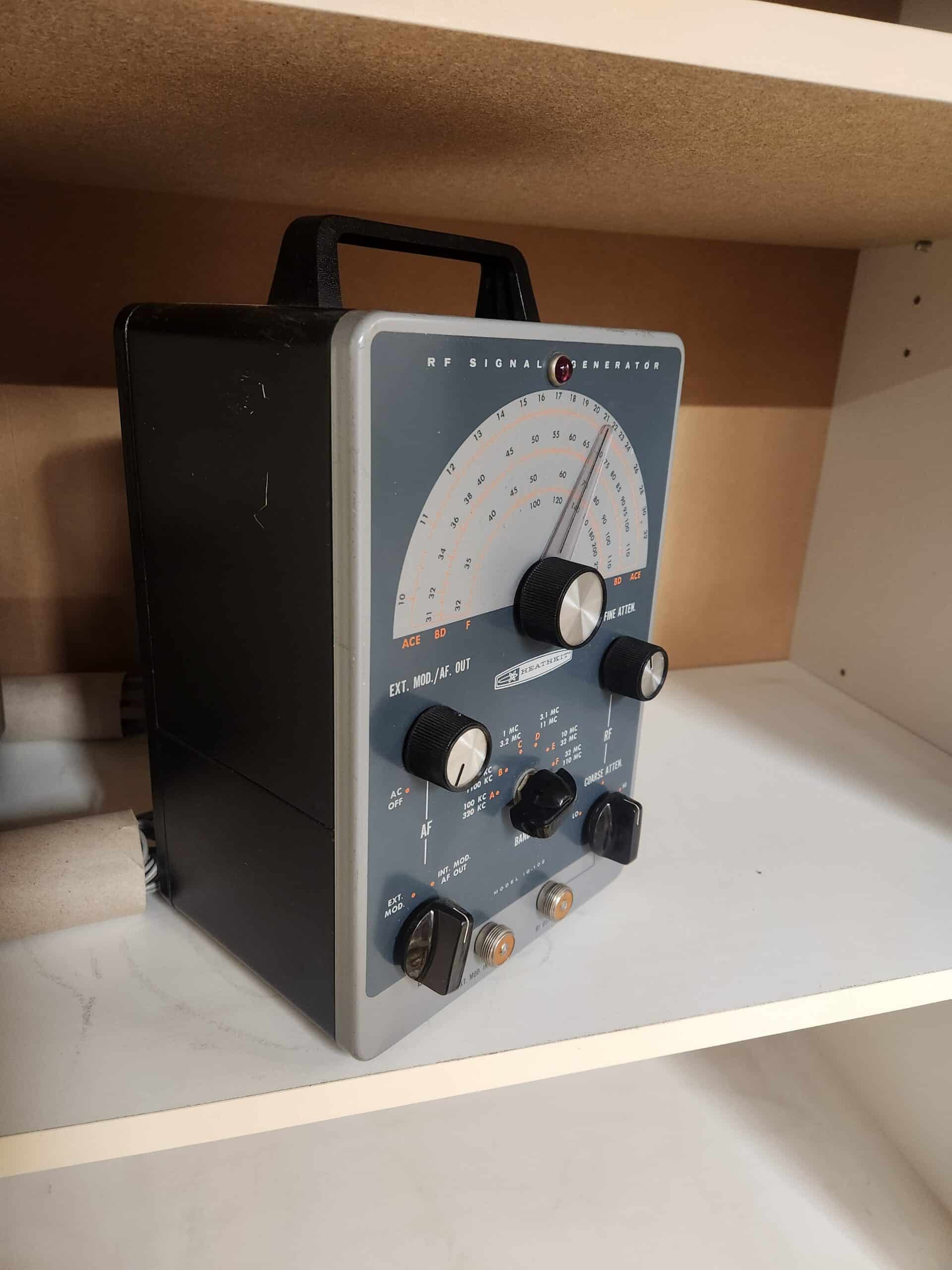 Not-Working Heathkit Model 1G-102 RF Signal Generator