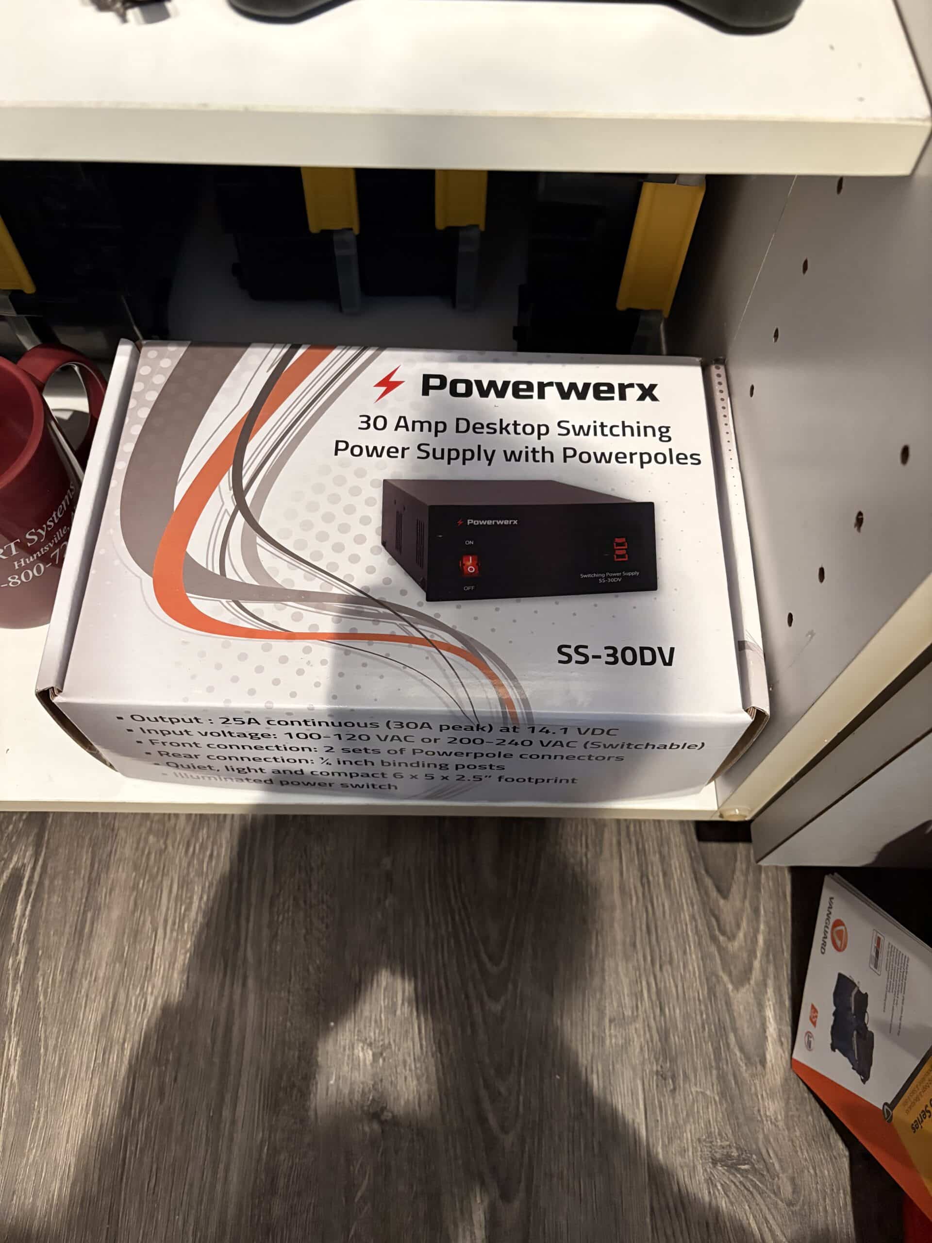 New Powerwerx SS-30DV 30 Amp Desktop DC Power Supply