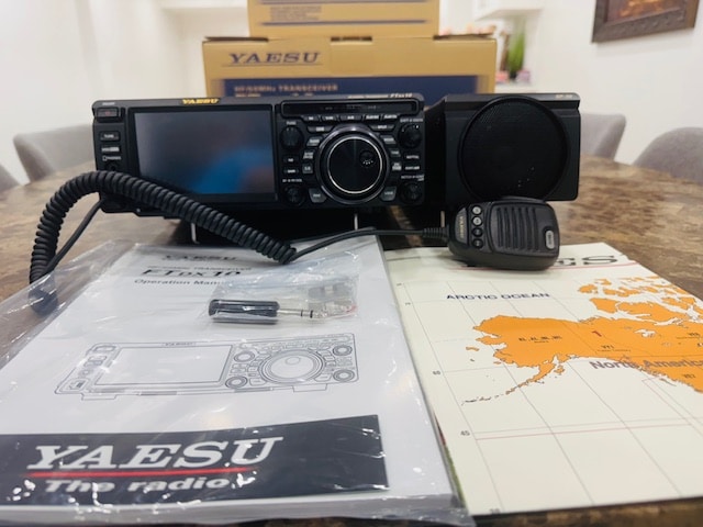 Yaesu FTDX 10 Plus Yaesu SP-30 Speaker