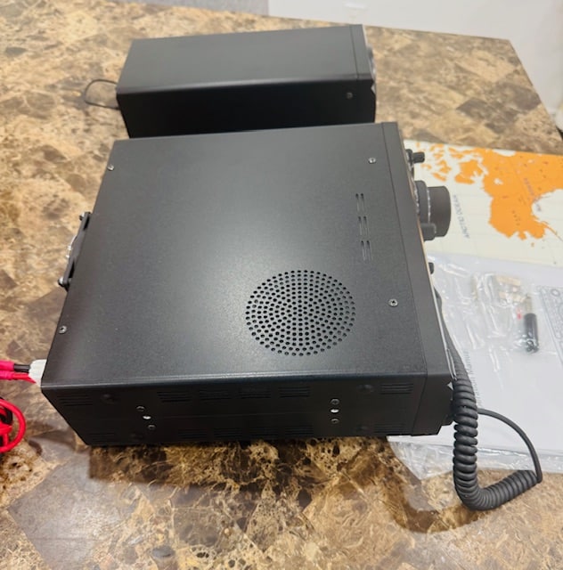 Yaesu FTDX 10 Plus Yaesu SP-30 Speaker