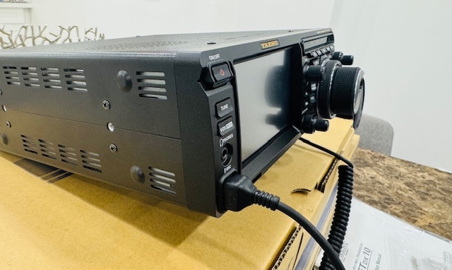 Yaesu FTDX 10 Plus Yaesu SP-30 Speaker