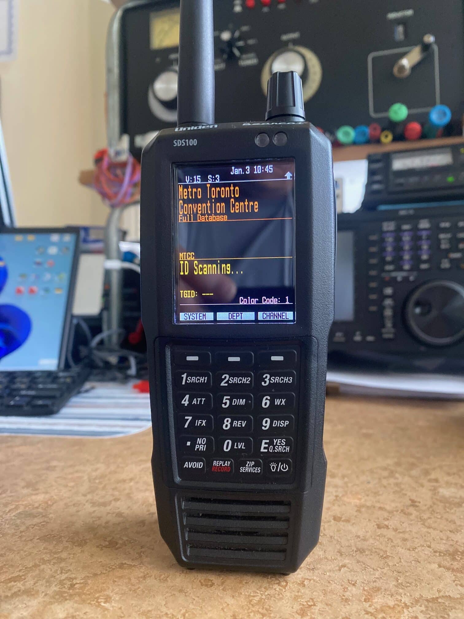 UNIDEN SDS100 Scanner