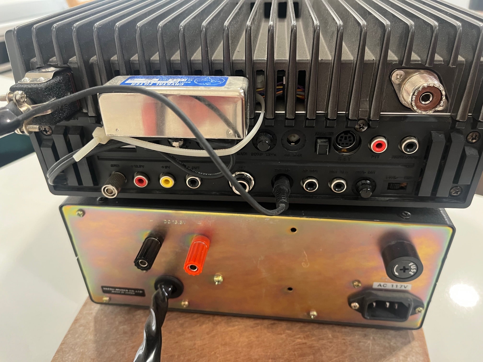 Yaesu TF-757GX II HF Transciever c/w FP-700 Power Supply / Speaker & MH-31 Microphone