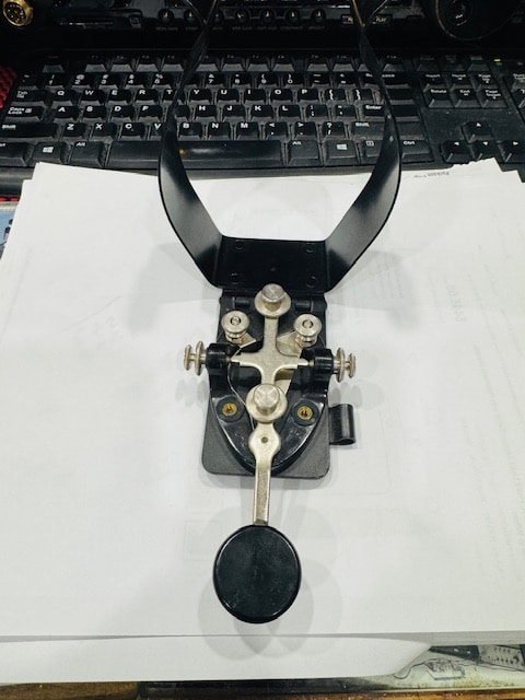 Telegraph Key – J37 with Leg Clamp