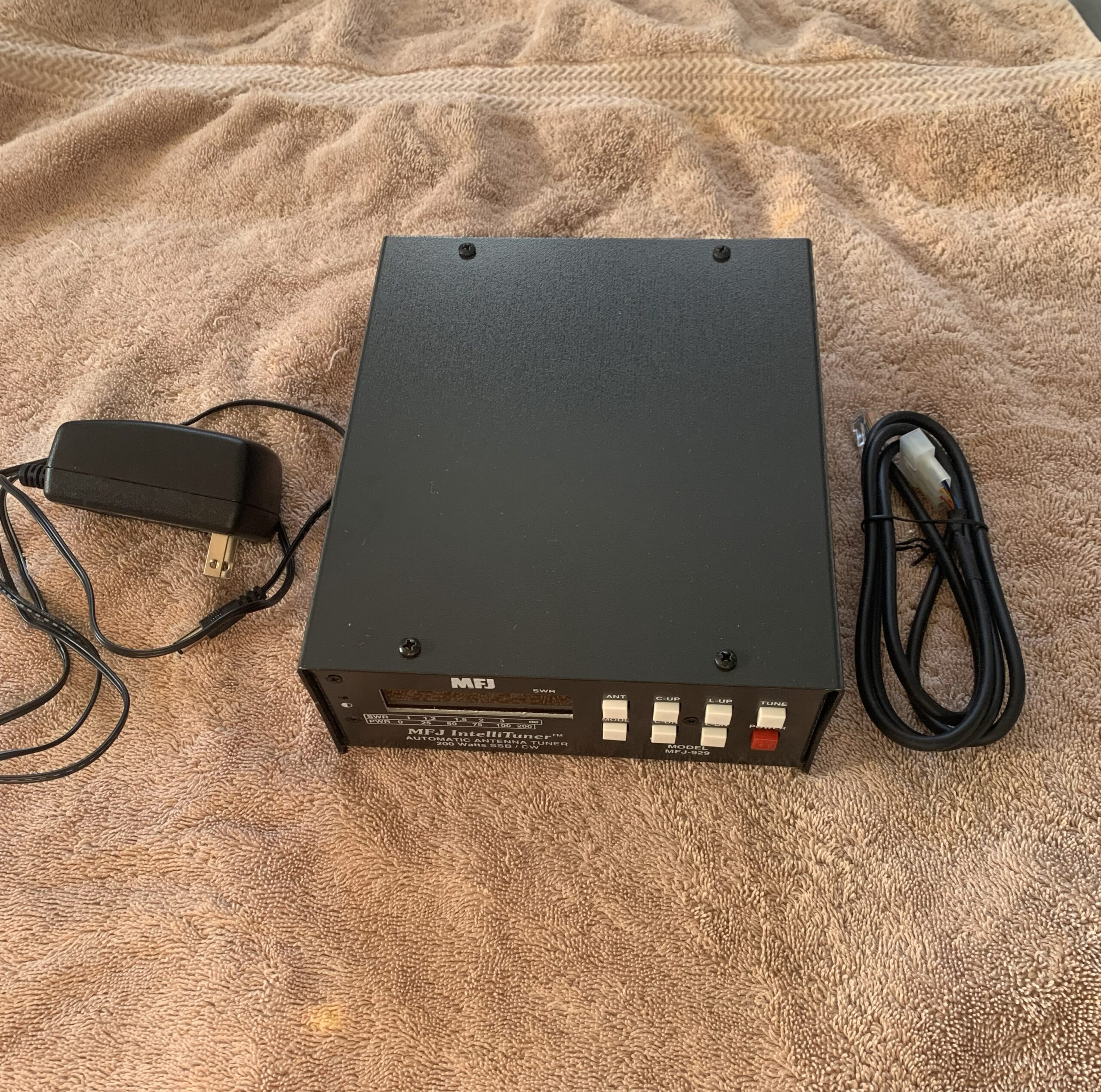 MFJ-929 Automatic Antenna Tuner