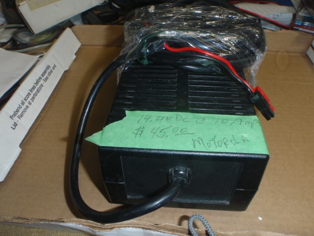Motorola HPN-4002B Power Supply 14VDC 10Amps