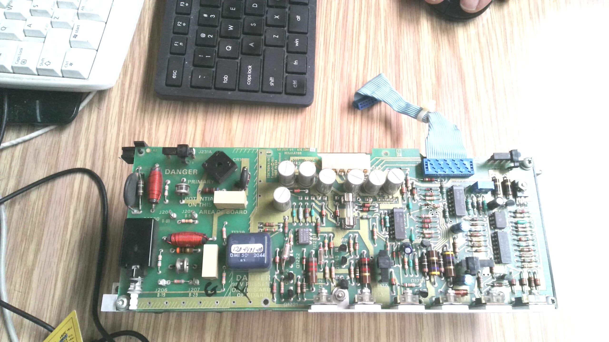 Tektronix  670-7282-04 Power Supply 