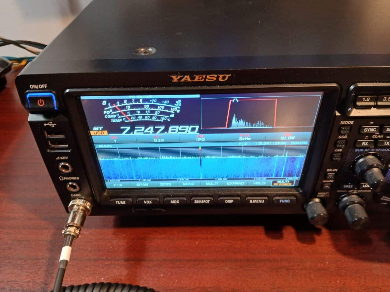 Like new Yaesu FTDX101D for sale