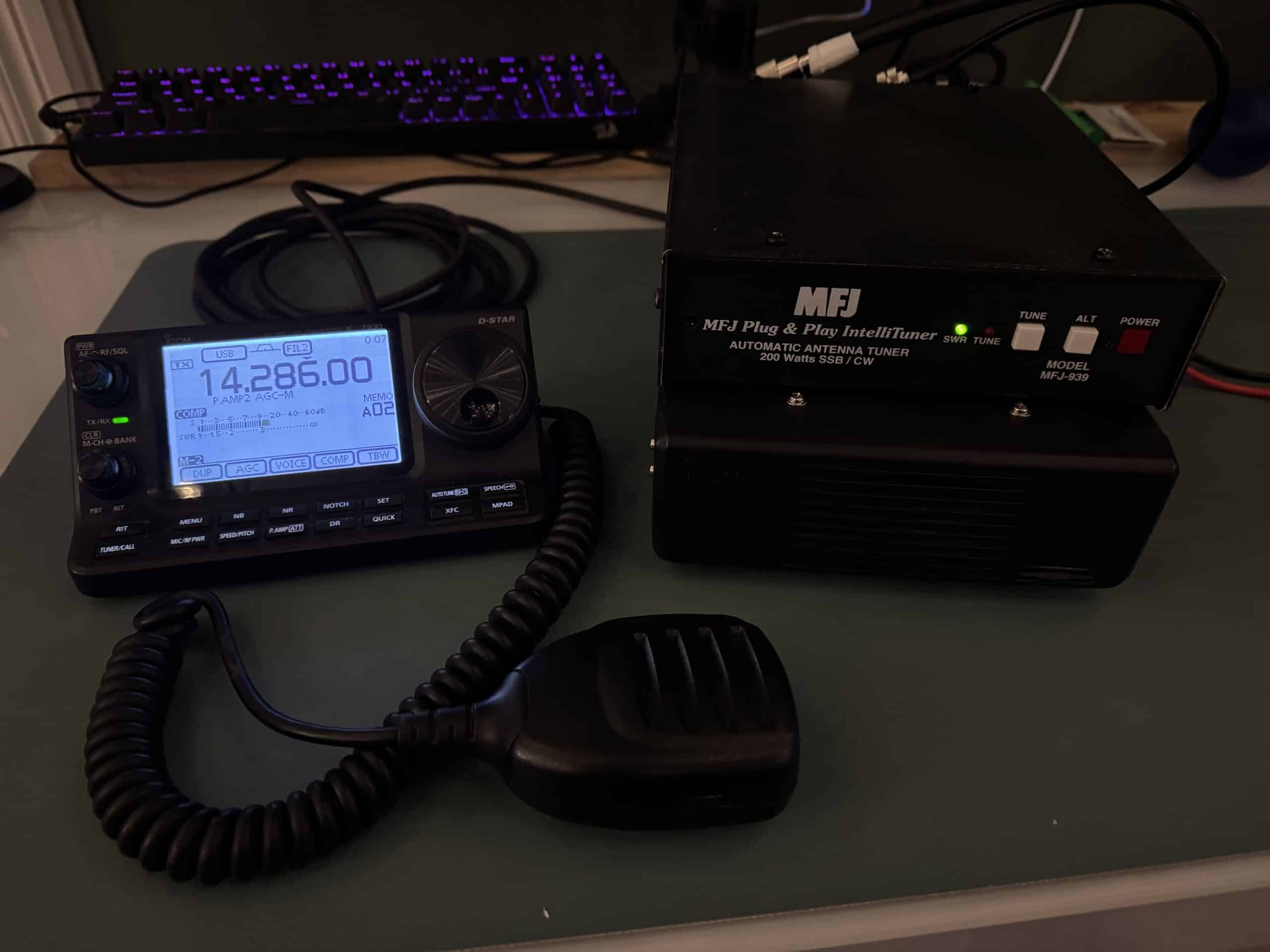 Icom IC-7100 All bands all modes 100W HF 50W VHF