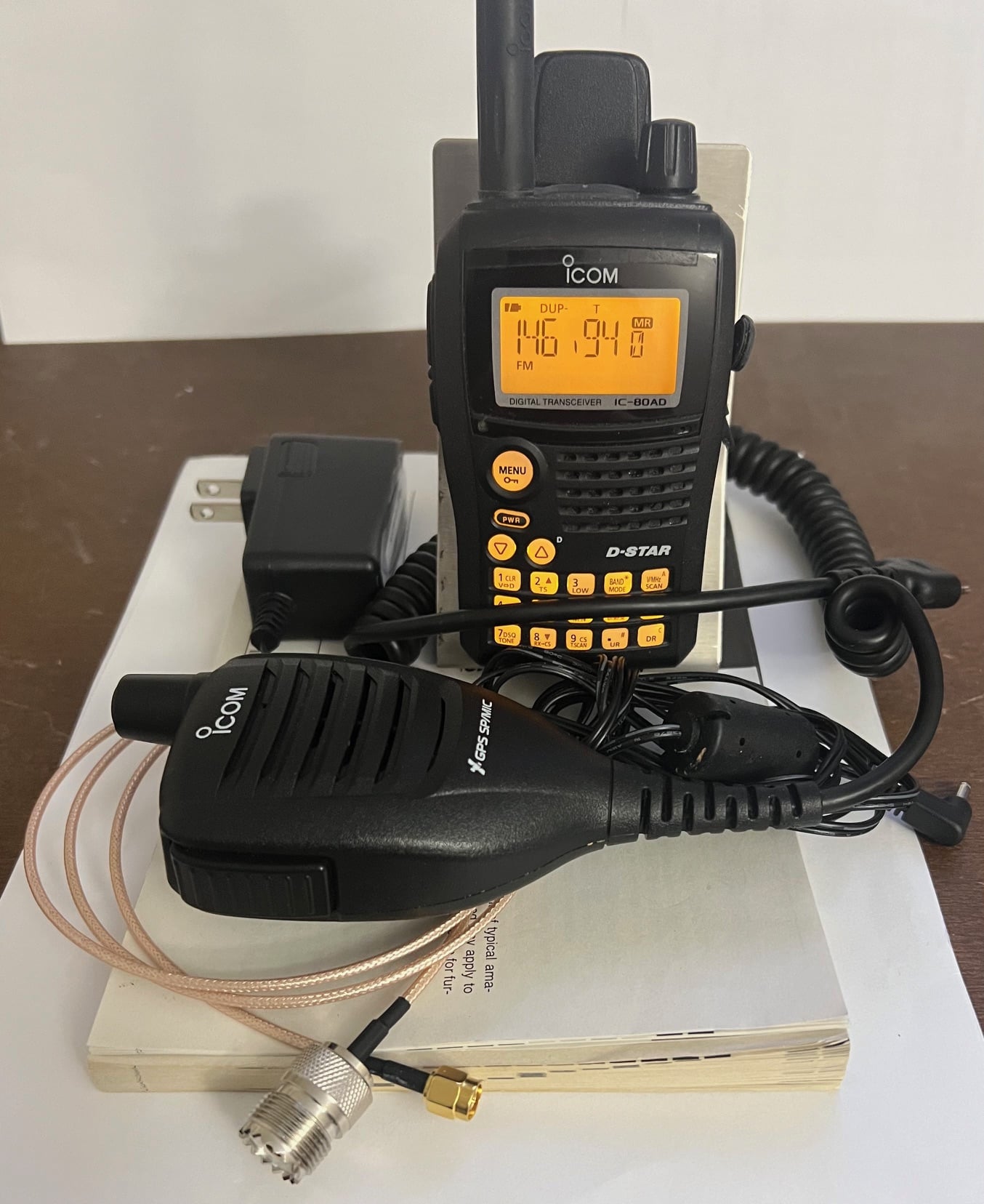 Icom IC-80AD Package