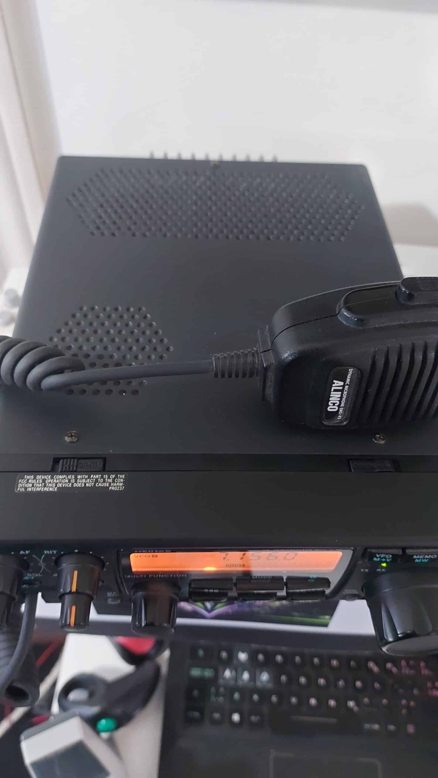 Alinco DX-70TH HF+6m